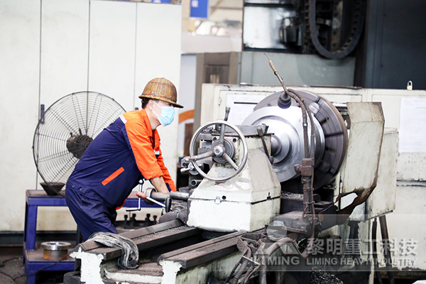 車間全天候封閉管控，生產(chǎn)發(fā)貨不能停2